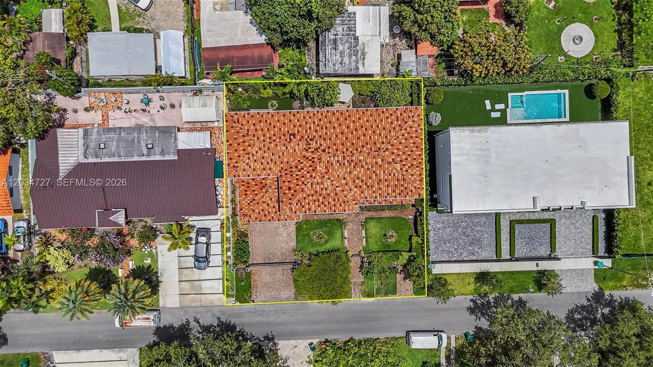 For Sale: $2,599,000 (4 beds, 4 baths, 3736 Square Feet)