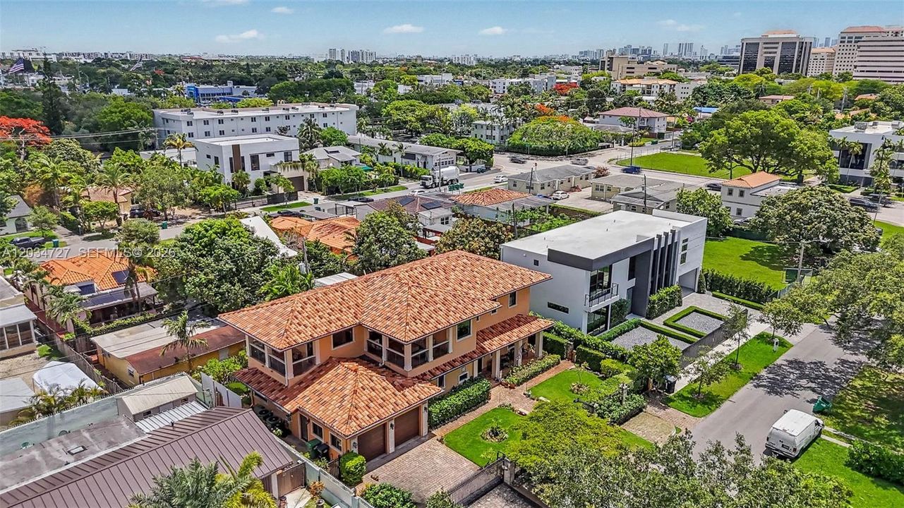 For Sale: $2,599,000 (4 beds, 4 baths, 3736 Square Feet)