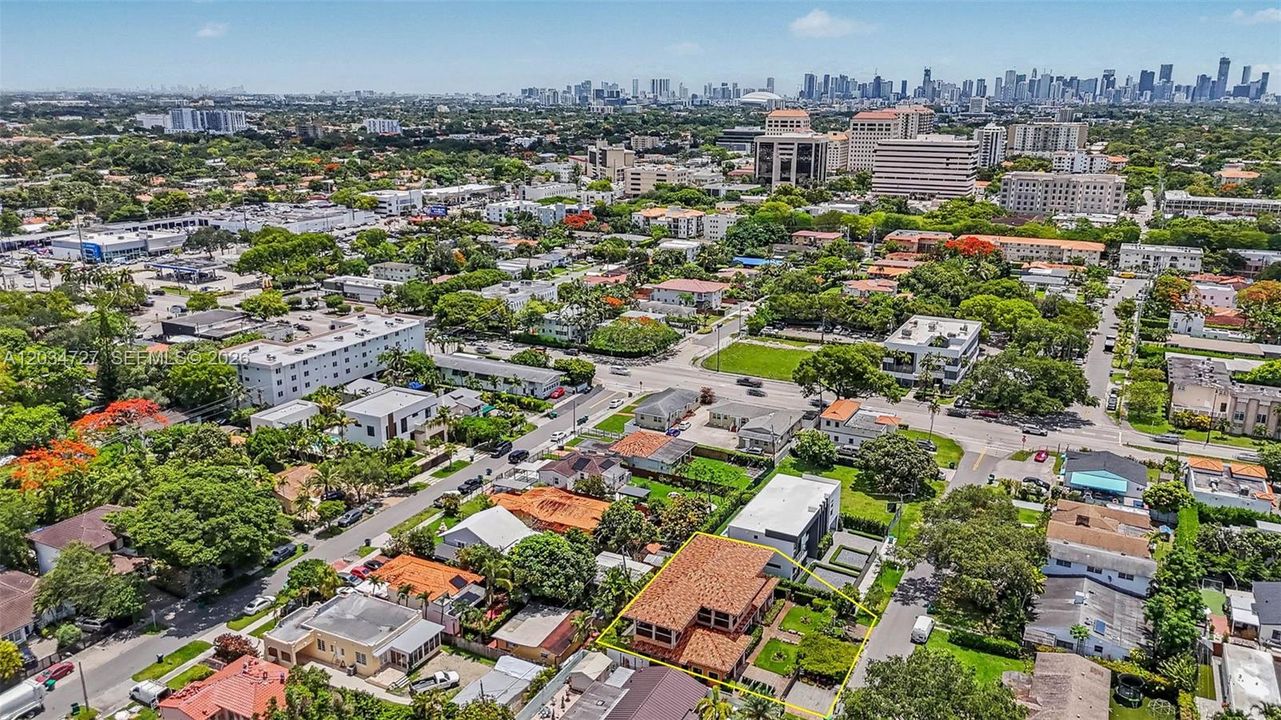 For Sale: $2,599,000 (4 beds, 4 baths, 3736 Square Feet)