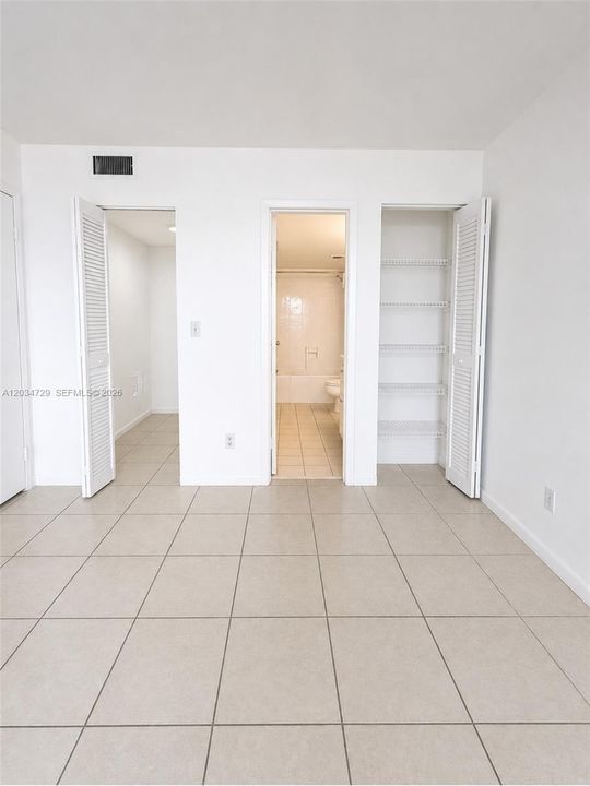 For Rent: $1,650 (1 beds, 1 baths, 740 Square Feet)