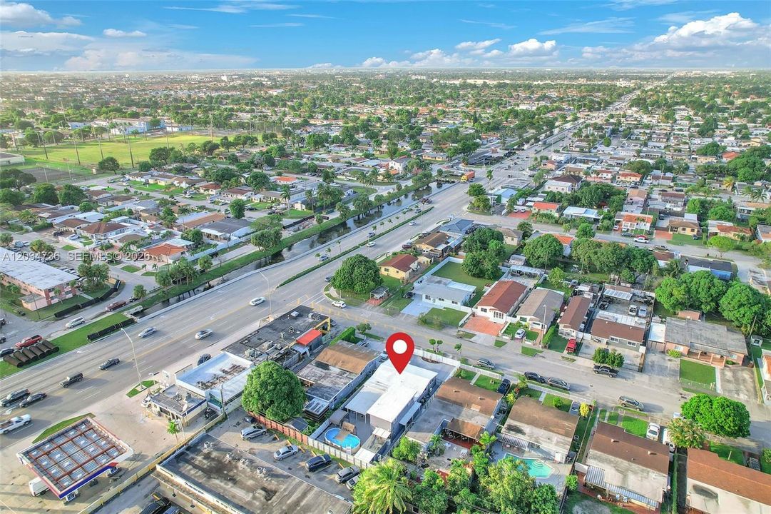 En Venta: $849,000 (5 camas, 3 baños, 2251 Pies cuadrados)