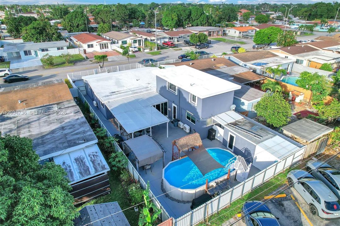 En Venta: $849,000 (5 camas, 3 baños, 2251 Pies cuadrados)