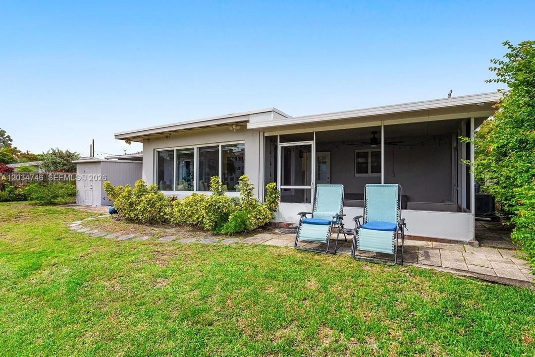 For Sale: $874,900 (3 beds, 2 baths, 1464 Square Feet)