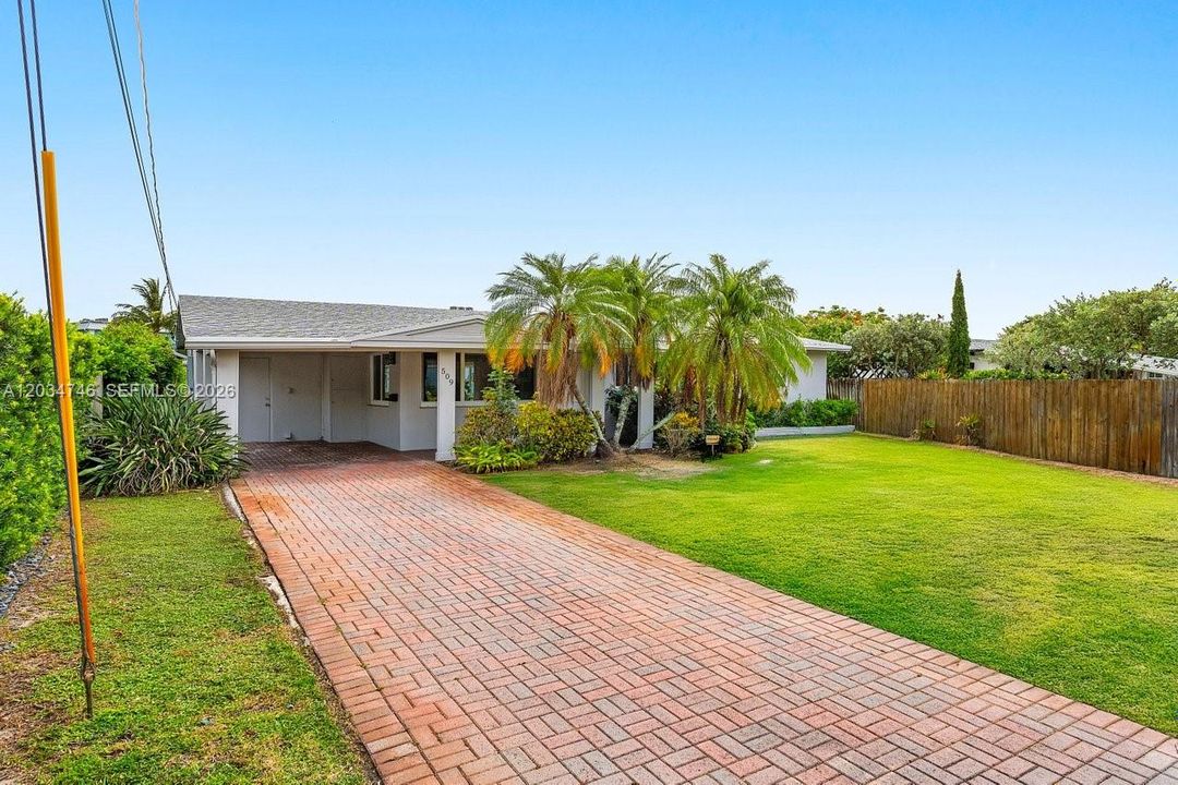 For Sale: $874,900 (3 beds, 2 baths, 1464 Square Feet)