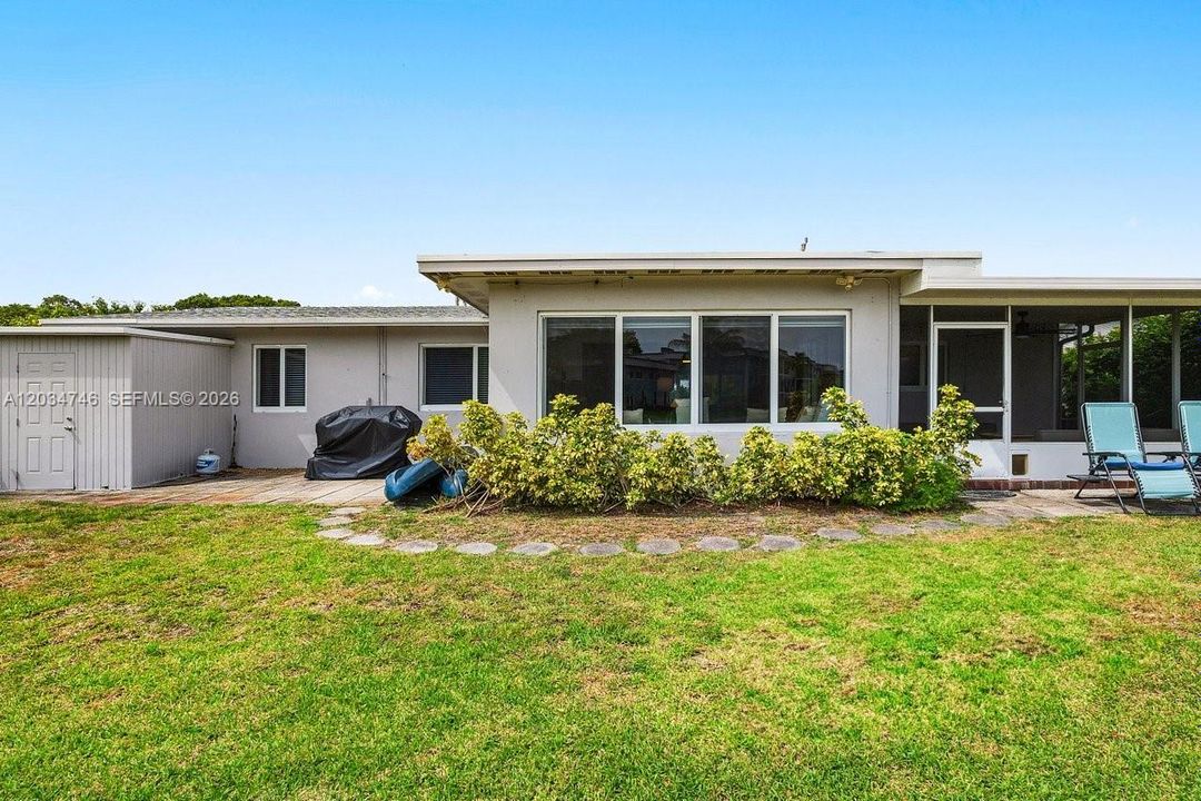 For Sale: $874,900 (3 beds, 2 baths, 1464 Square Feet)