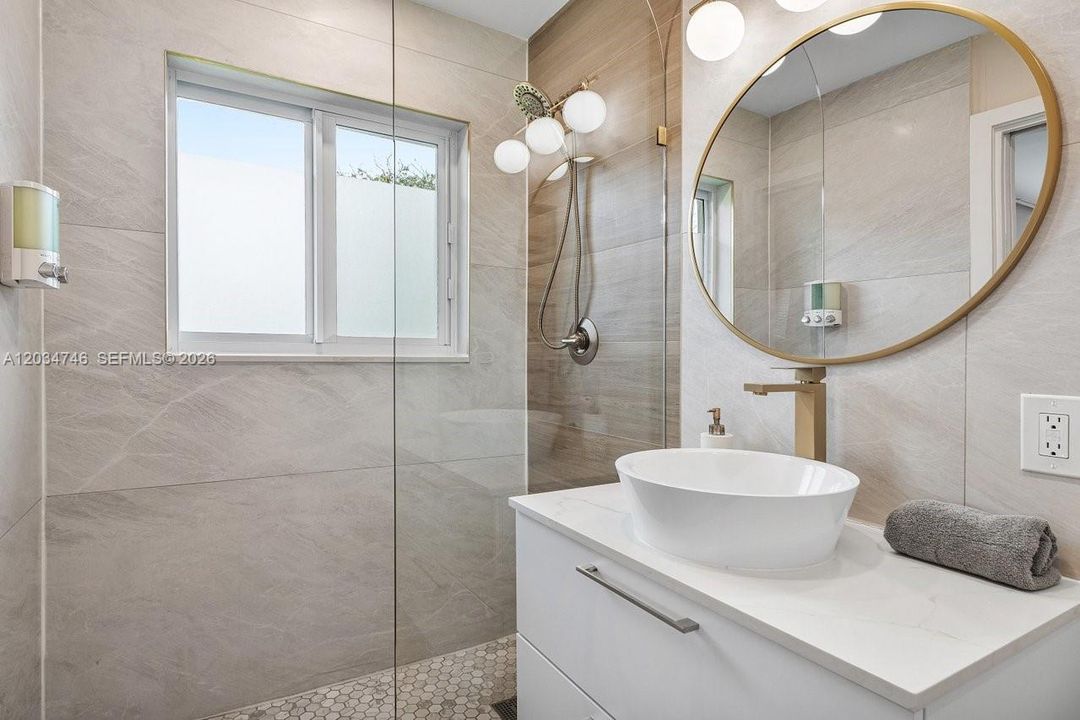 For Sale: $874,900 (3 beds, 2 baths, 1464 Square Feet)