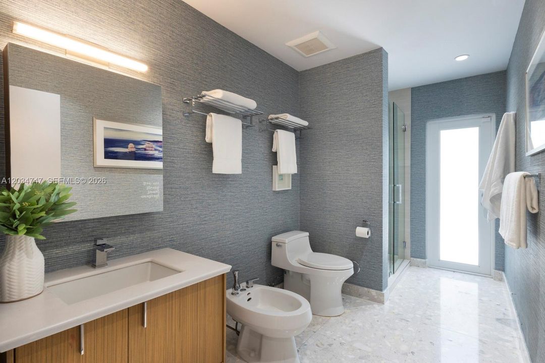 For Sale: $3,599,000 (4 beds, 3 baths, 4638 Square Feet)