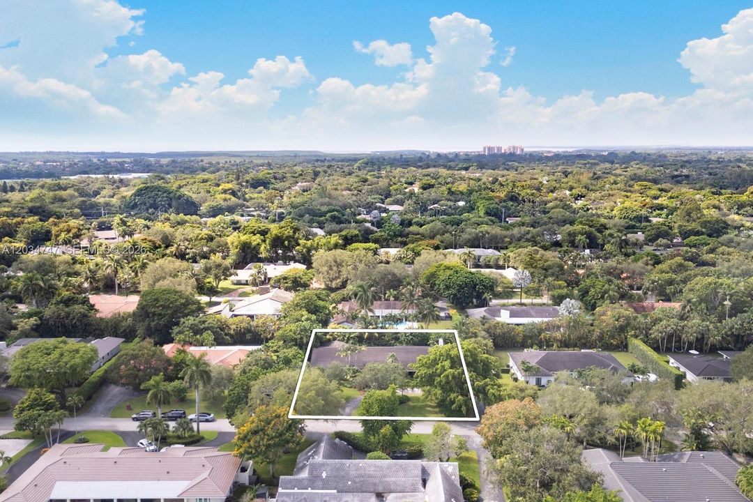 For Sale: $3,599,000 (4 beds, 3 baths, 4638 Square Feet)