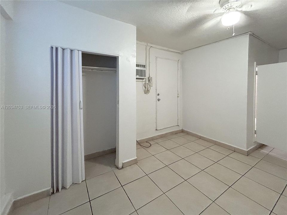 En Renta: $1,200 (0 camas, 1 baños, 210 Pies cuadrados)
