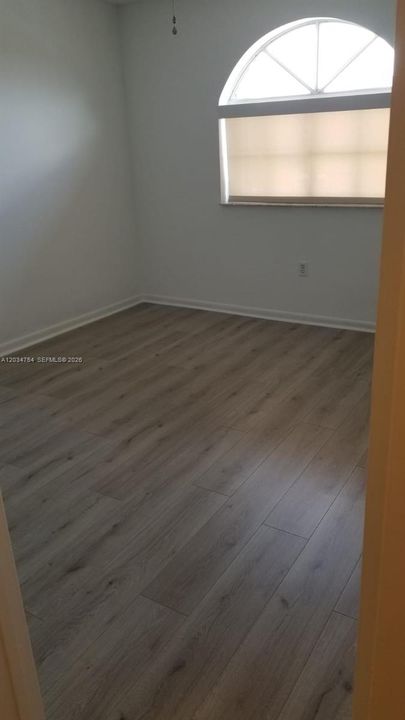 For Rent: $2,250 (2 beds, 2 baths, 990 Square Feet)
