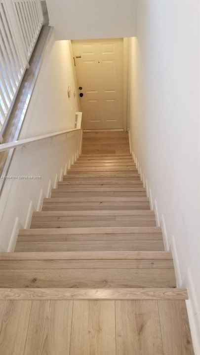 For Rent: $2,250 (2 beds, 2 baths, 990 Square Feet)