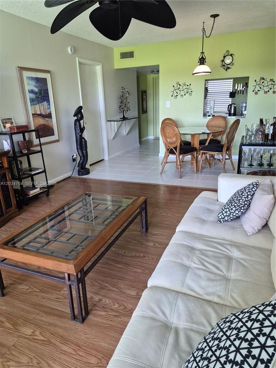 В аренду: $1,450 (1 спален, 1 ванн, 739 Квадратных фут)