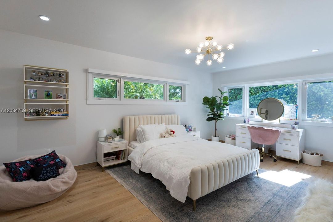 For Rent: $24,000 (4 beds, 3 baths, 4638 Square Feet)