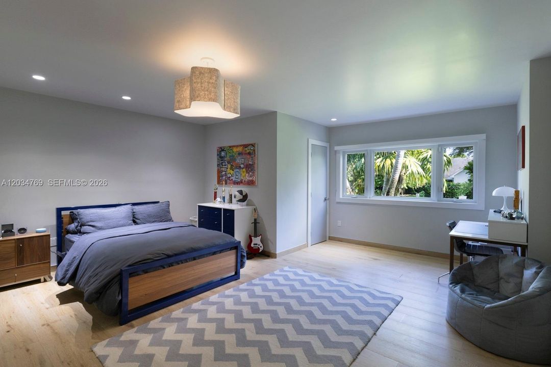 For Rent: $24,000 (4 beds, 3 baths, 4638 Square Feet)
