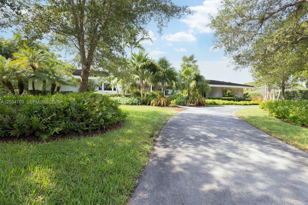 For Rent: $24,000 (4 beds, 3 baths, 4638 Square Feet)