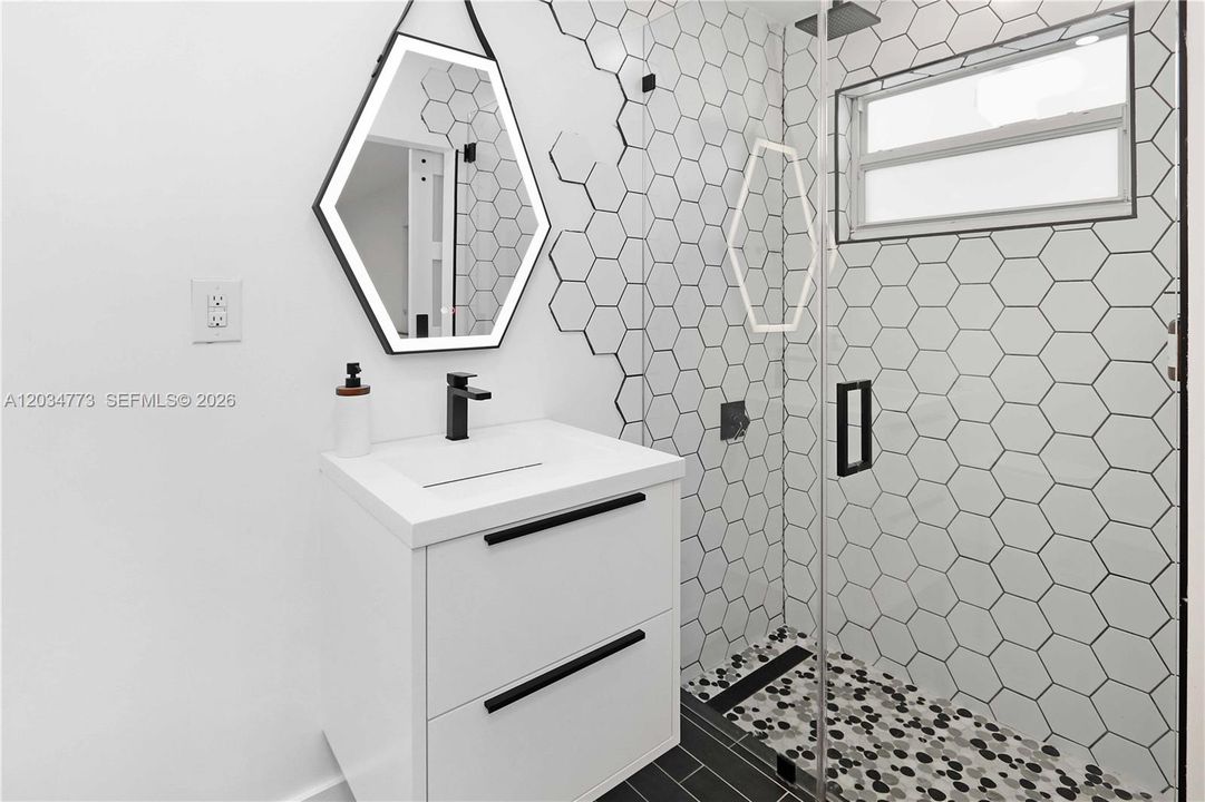 For Sale: $689,000 (3 beds, 2 baths, 1569 Square Feet)