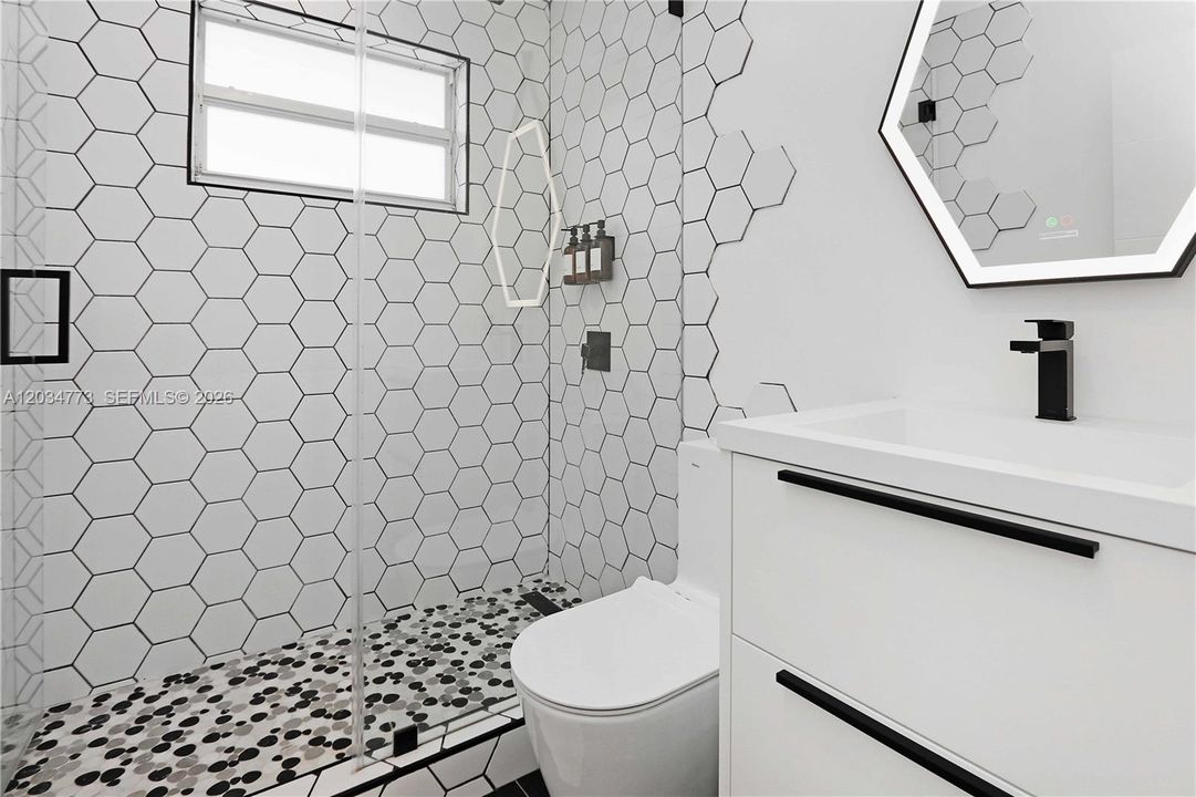 For Sale: $689,000 (3 beds, 2 baths, 1569 Square Feet)