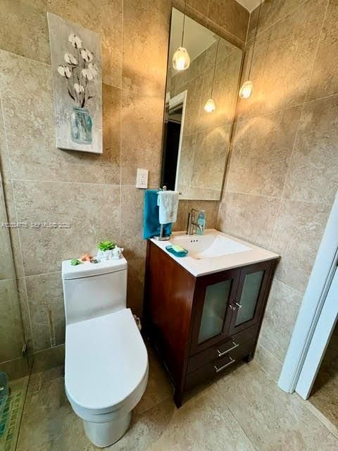На продажу: $875,000 (4 спален, 3 ванн, 2119 Квадратных фут)