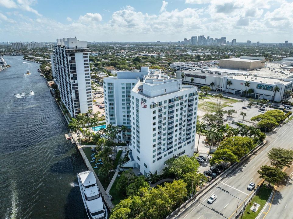 24-web-or-mls-2670 E Sunrise Blvd_aerial