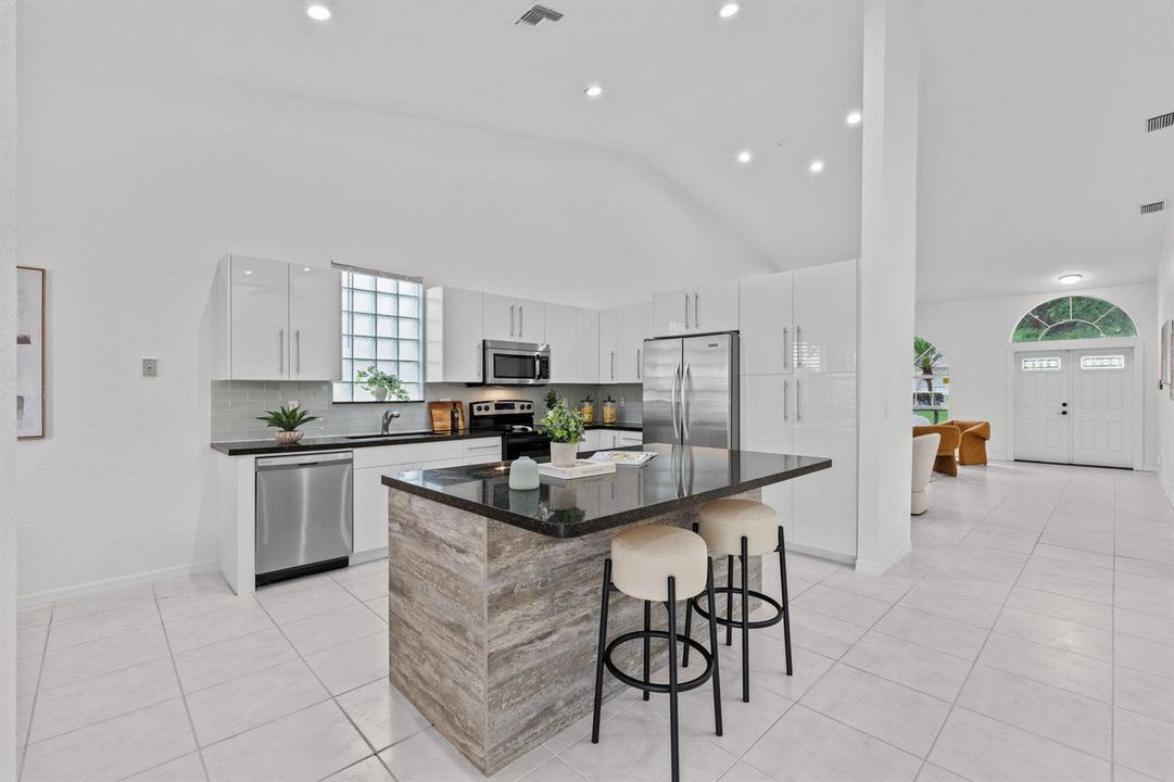 12-web-or-mls-A7406366