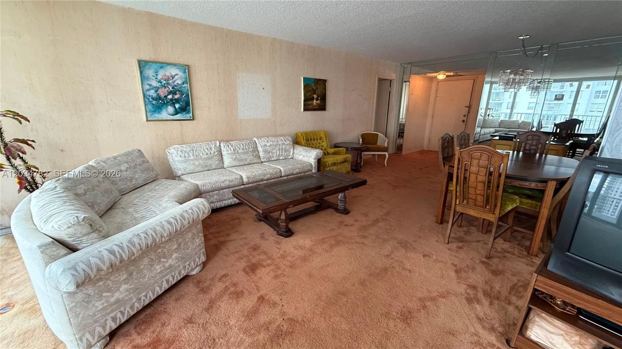 En Venta: $299,000 (1 camas, 1 baños, 1104 Pies cuadrados)