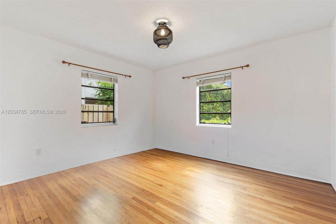 For Sale: $2,095,000 (4 beds, 2 baths, 1855 Square Feet)
