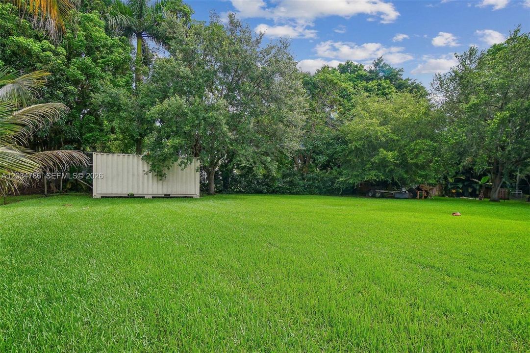 En Venta: $1,300,000 (4 camas, 3 baños, 2459 Pies cuadrados)