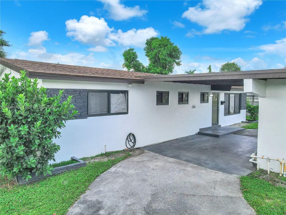 For Sale: $462,500 (3 beds, 2 baths, 1566 Square Feet)