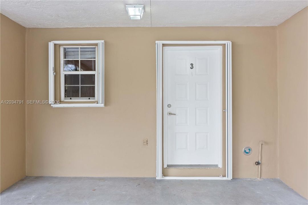 For Rent: $4,150 (2 beds, 2 baths, 947 Square Feet)