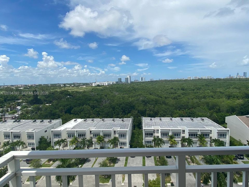 For Sale: $280,000 (2 beds, 2 baths, 1190 Square Feet)