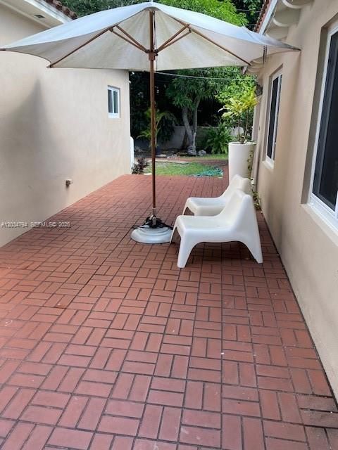 En Renta: $3,950 (3 camas, 2 baños, 1748 Pies cuadrados)