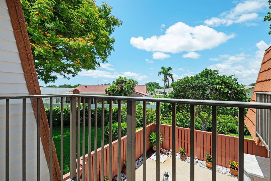 23-web-or-mls-2874-waterford-dr-s