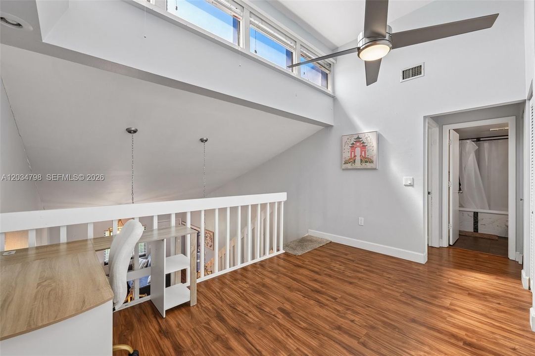 For Sale: $210,000 (2 beds, 2 baths, 1197 Square Feet)