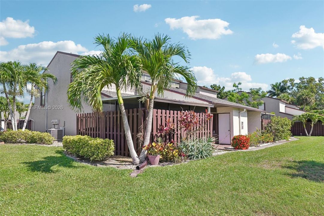 For Sale: $210,000 (2 beds, 2 baths, 1197 Square Feet)