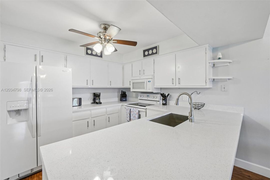 For Sale: $210,000 (2 beds, 2 baths, 1197 Square Feet)