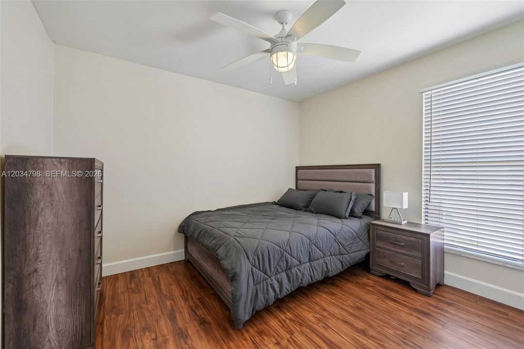 For Sale: $210,000 (2 beds, 2 baths, 1197 Square Feet)