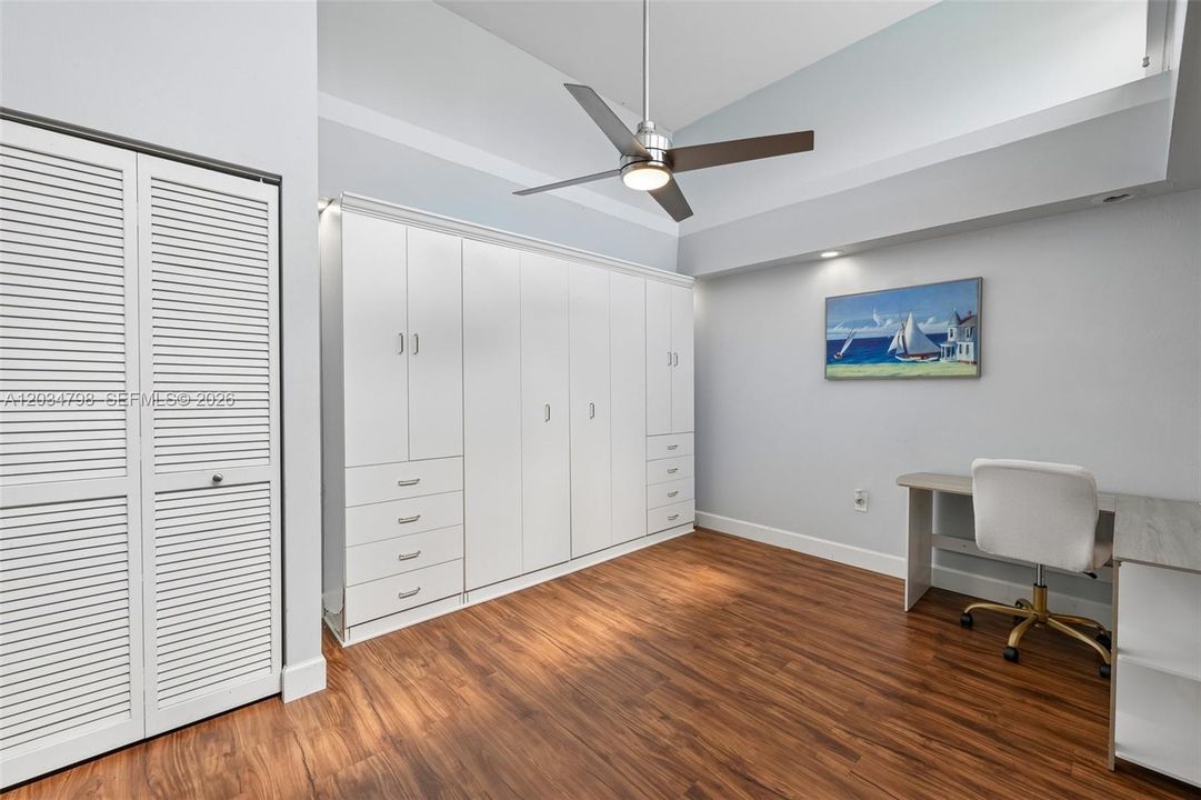 For Sale: $210,000 (2 beds, 2 baths, 1197 Square Feet)