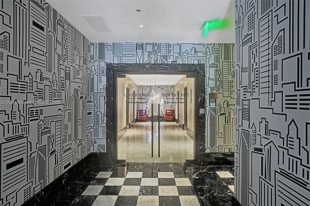 For Sale: $625,000 (1 beds, 1 baths, 876 Square Feet)