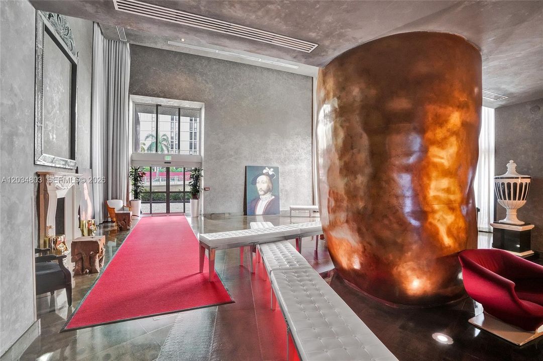 For Sale: $625,000 (1 beds, 1 baths, 876 Square Feet)