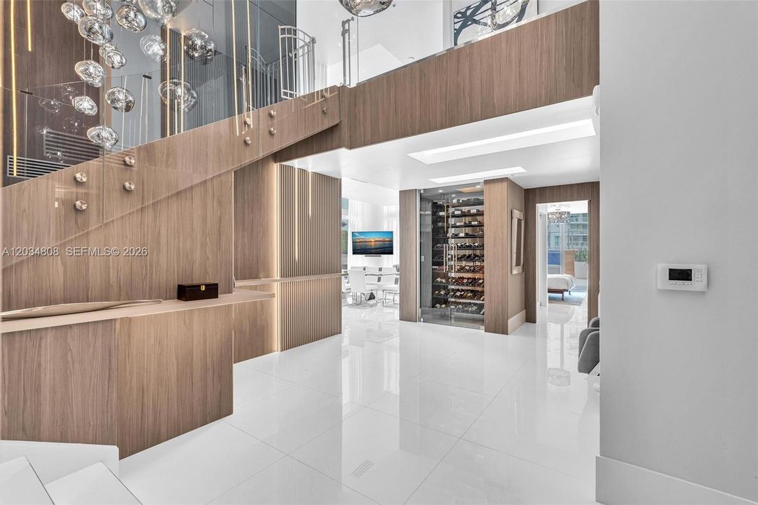 For Sale: $4,850,000 (6 beds, 5 baths, 4650 Square Feet)