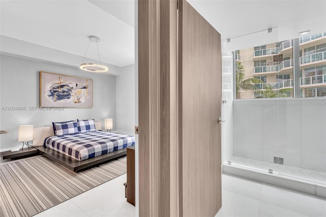 For Sale: $4,850,000 (6 beds, 5 baths, 4650 Square Feet)