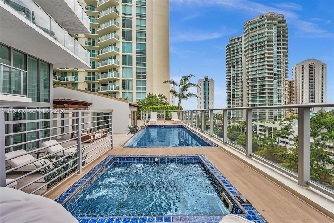 For Sale: $4,850,000 (6 beds, 5 baths, 4650 Square Feet)