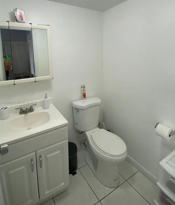 For Sale: $255,000 (1 beds, 1 baths, 767 Square Feet)
