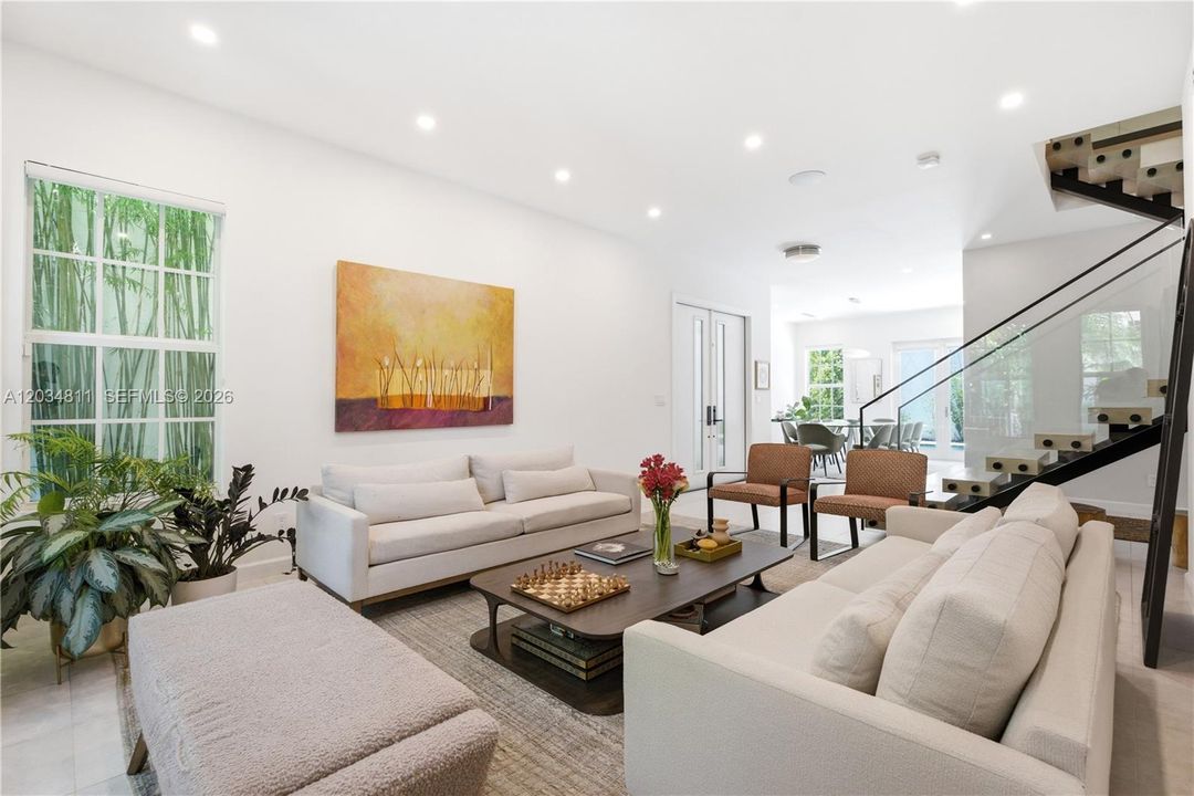 For Sale: $2,975,000 (5 beds, 5 baths, 3511 Square Feet)