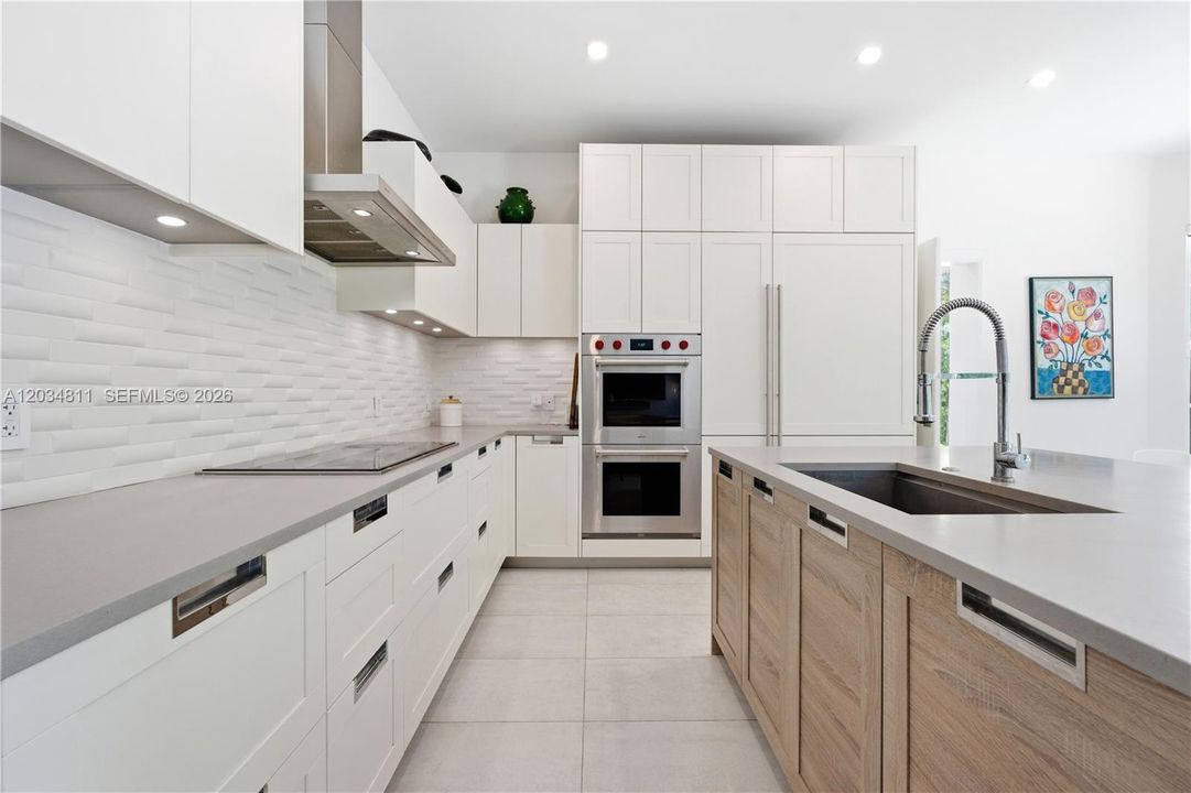 For Sale: $2,975,000 (5 beds, 5 baths, 3511 Square Feet)