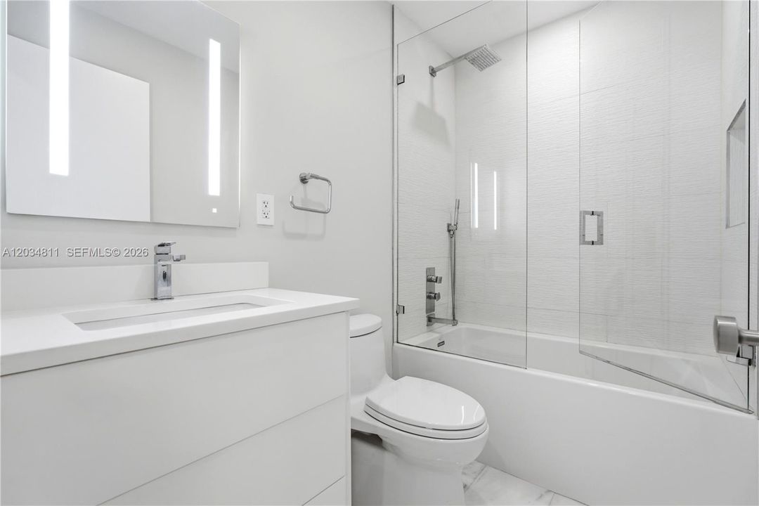 For Sale: $2,975,000 (5 beds, 5 baths, 3511 Square Feet)