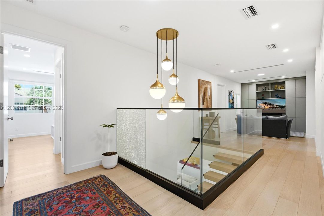 For Sale: $2,975,000 (5 beds, 5 baths, 3511 Square Feet)