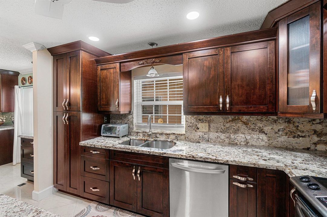 018-13297ViaVulcanus-B-DelrayBeach-FL-3