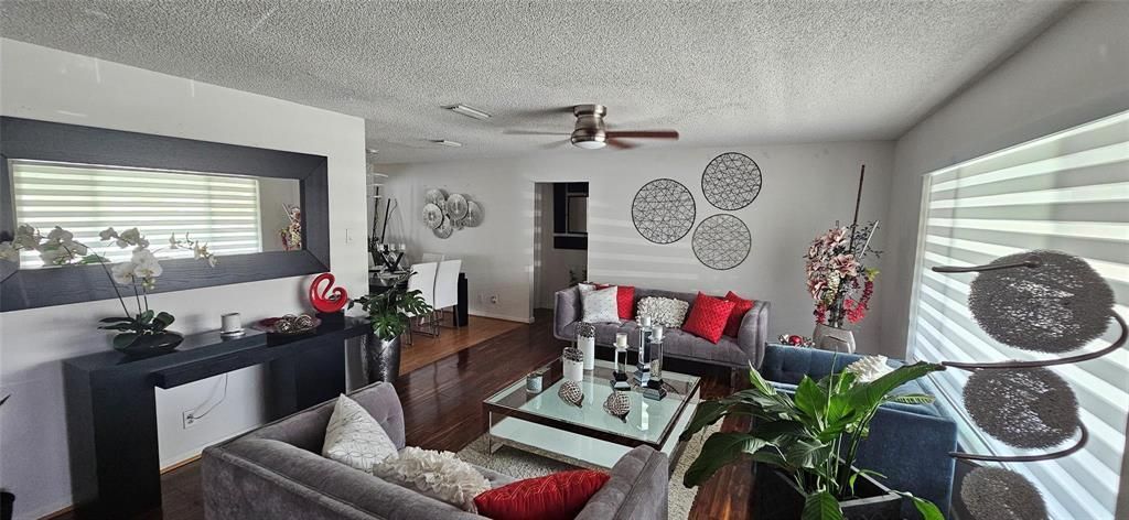 7000Livingroom