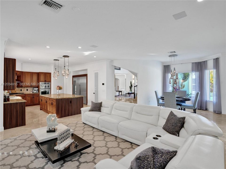 В аренду: $15,500 (4 спален, 4 ванн, 4711 Квадратных фут)